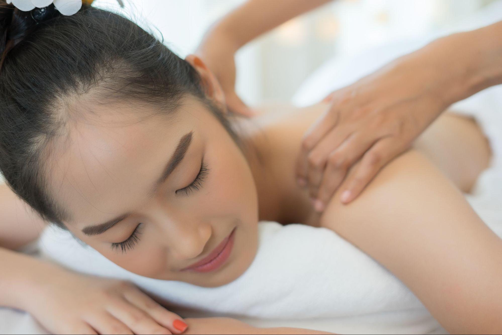 the benefits of body massage for mind body and daily wellness